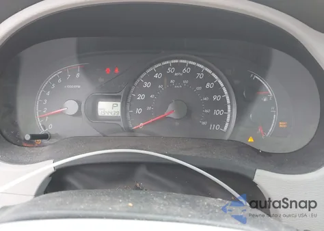 2012 Toyota Sienna Le V6 8 Passenger z USA, uszkodzony, nr VIN 5TDKK3DC6CS247811